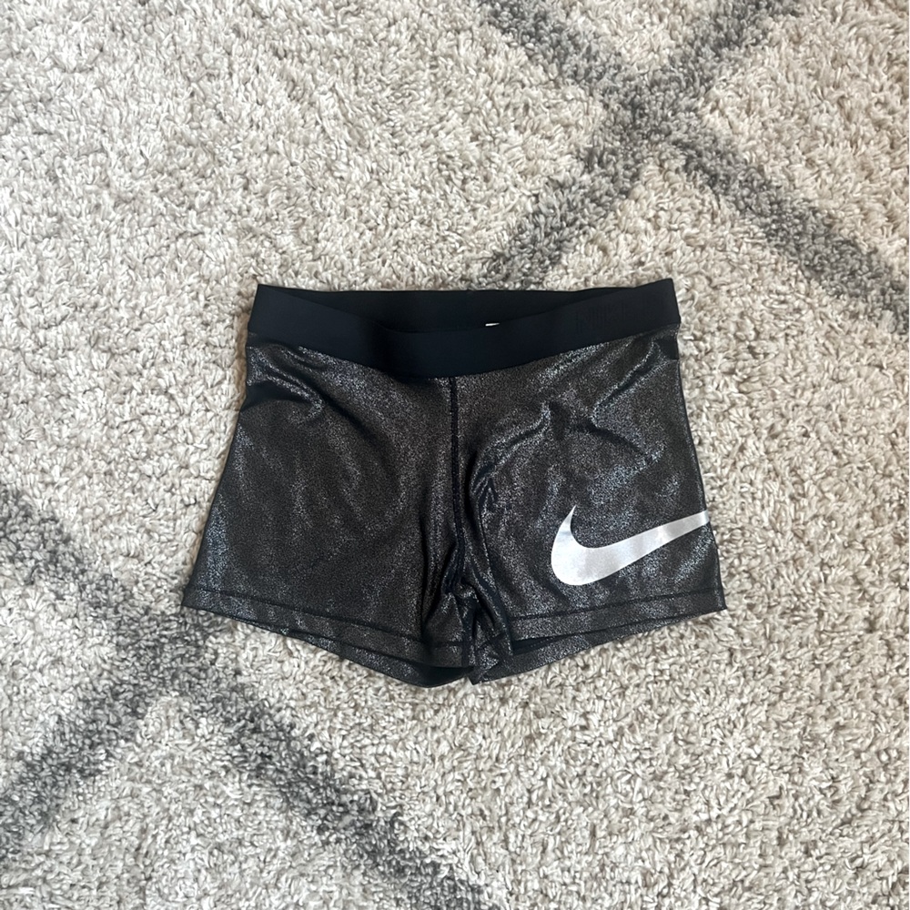 NIKE Pro Glitter Shorts